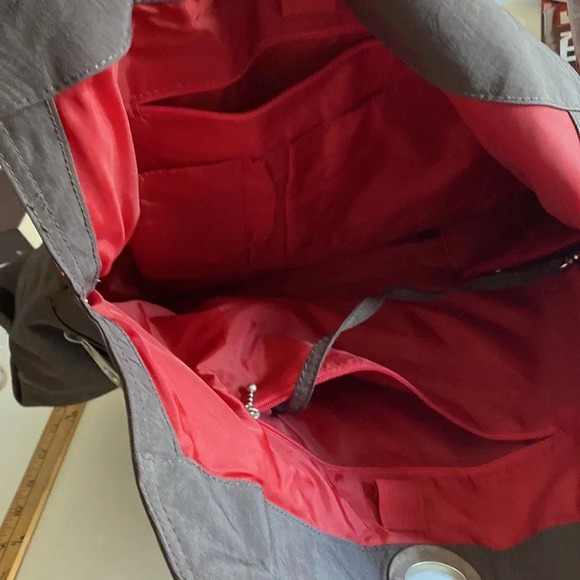 Baggallini brown lightweight shoulder bag - Picture 6 of 10